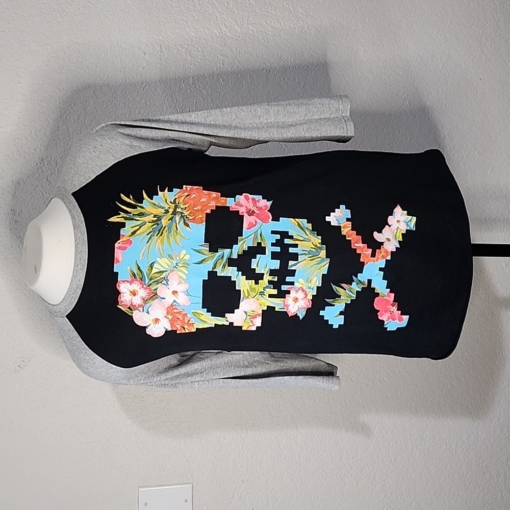Rebel Society Black & Gray Hawaiian Skull 3/4 Sleeve  T-Shirt Sz. M